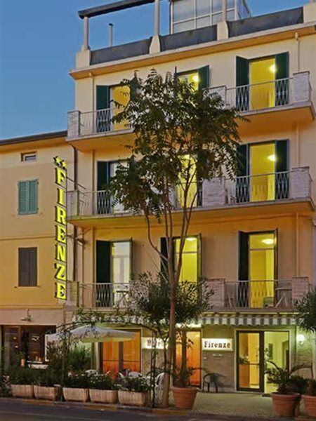 Hotel Firenze Viareggio Exterior photo